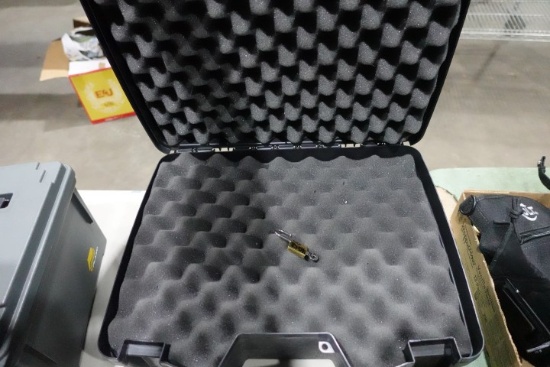 PLASTIC HARD CASE FOR PISTOLS 16 X 13
