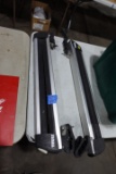 SET OF THULE SKI RACKS ROOF TOP