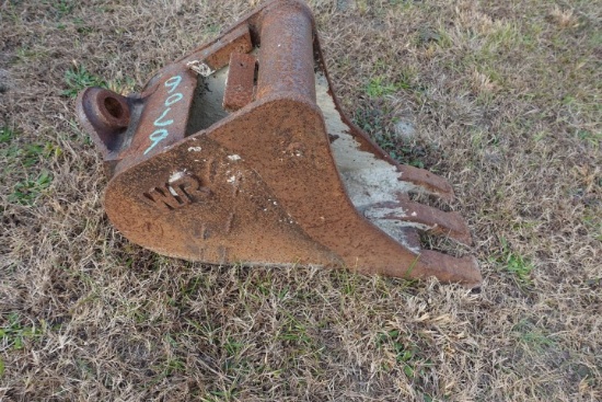 #6706 12" EXCAVATOR QUICK CONNECT BUCKET 3 TOOTH 29" DEEP