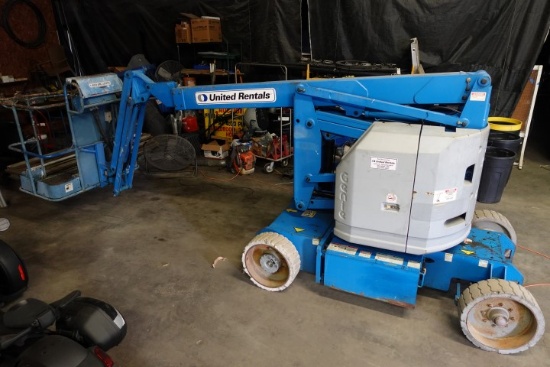 #903 35' GENIE LIFT 35 BOOM 814 HRS Z34 22 ELECT 2 CONTROL STATIONS HARD TI