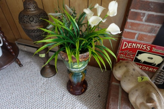 MAJOLICA STYLE PLANT STAND APPROX 20 INCH TALL