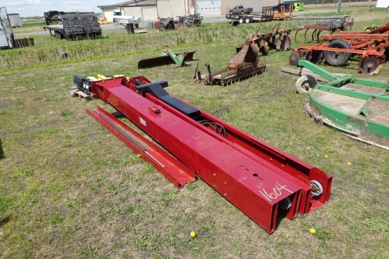 #1604 CHALLENGER LIFT WITH PARTS