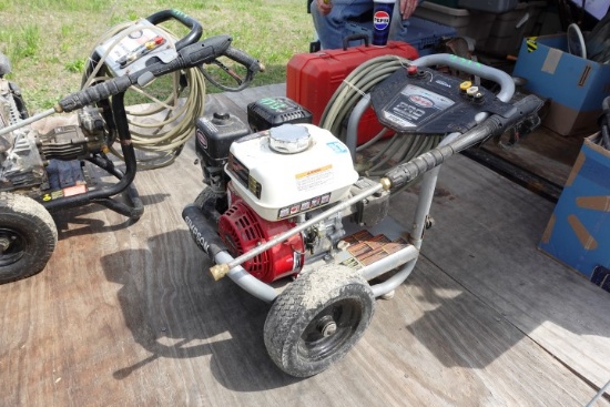 #4313 2 SIMPSON POWER WASHERS 3100 WITH HONDA GC 189 3700 WITH HONDA GX 200