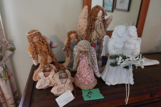 8 DIFFERENT DECORATIVE ANGELS