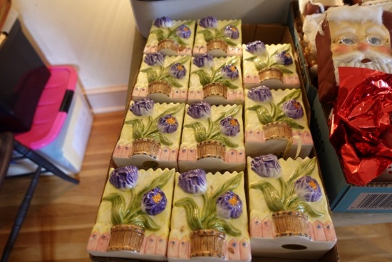 11 CERAMIC BASKETS FLORAL DESIGN