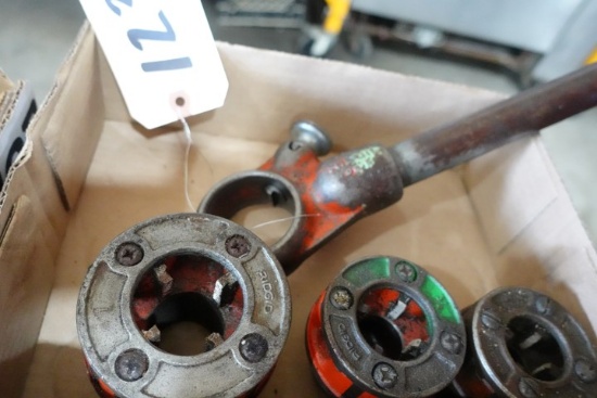 RIDGID OOR THREADER WITH 1" 3/4" 1/2" CUTTER DIES