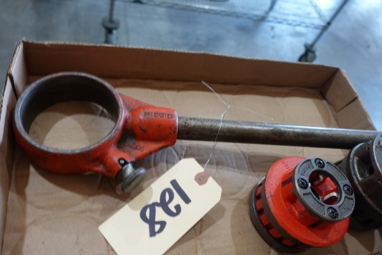 RIDGID D286 RATCHET THREADER 1 1/4 AND 3/4 DIES
