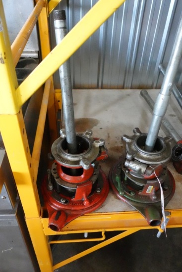 2 RIDGID MANUAL RATCHET PIPE THREADER 1 1 1/4 1 1 /8 2" WITH 2 HANDLES
