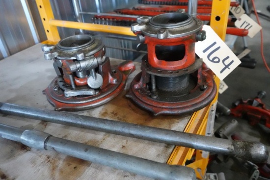 2 RIDGID MANUAL RATCHET PIPE THREADERS 1 1 1/4 1 1/8 2" WITH 2 HANDLES