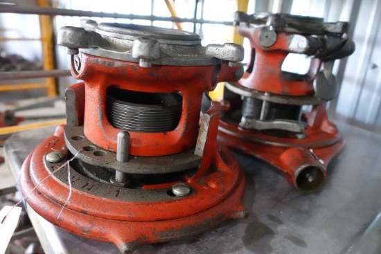2 RIDGID MANUAL RATCHET PIPE THREADERS 1 1 1/4 1 1/8 2" WITH 2 HANDLES