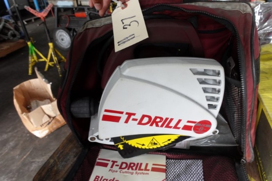 T DRILL PIPE CUTTING SYSTEM PCS8 WITH CARRY CASE AND NEW BLADES