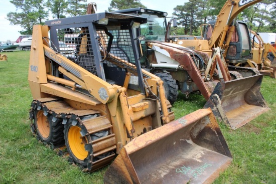 #806 Case 1840 Skid Steer 2713 Hrs Case H674886 Bucket Ripped On Bottom Bol