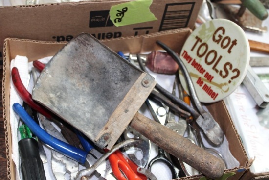 SMALL LOT HAND TOOLS PLIERS SCREW DRIVERS PRIMITIVE SCOOP AND MORE