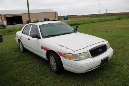 #2410 2007 Ford Crown Vic 111202 Miles Cloth Interior Power Doors And Windo