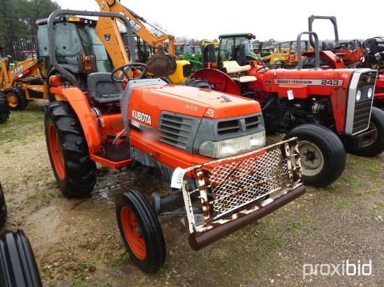 Kubota L2900