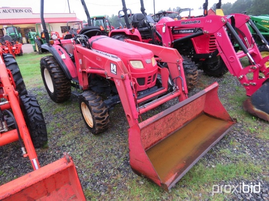 Mahindra 2810 4x4 w/ldr