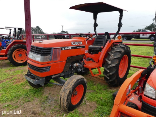 Kubota MX5000 Tractor