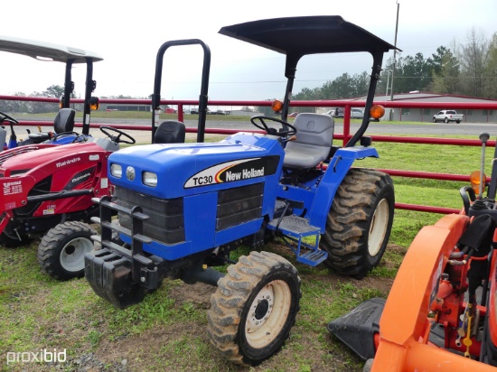 NH TC30 4x4 Tractor