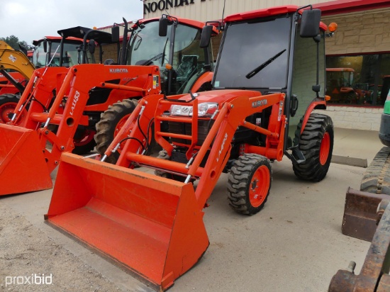 Kubota B3000 Cab 4x4 w/ldr