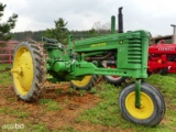 JD B Tractor