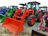 Kubota M7060 Cab 4x4 w/ldr