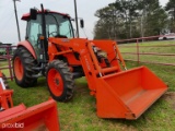Kubota M7040 Cab 4x4 w/ldr