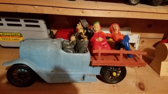1960s Beverly Hillbillys Truck and Figurines