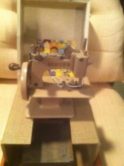 1952 NOS Singer Sewing Machine