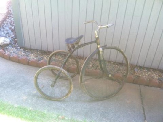 Early 1900's Hawthorne Racer Tricycle