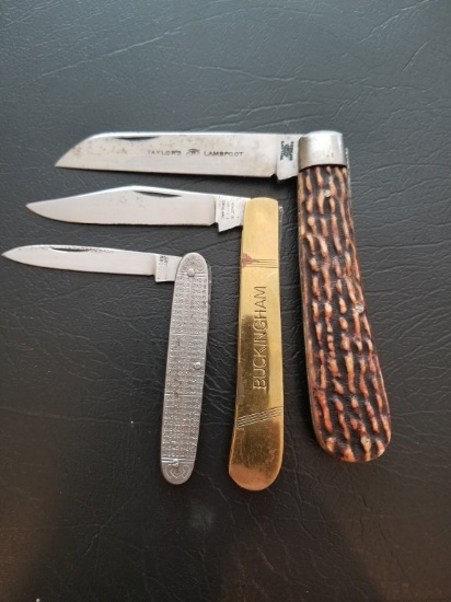 Lot of 3 England Knifes.