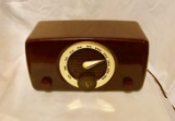 1940-50s Zenith Bakelite Radio