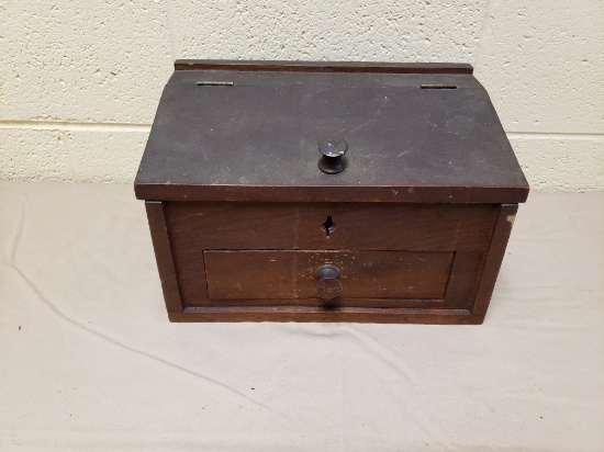 Early Country Store Cash Box