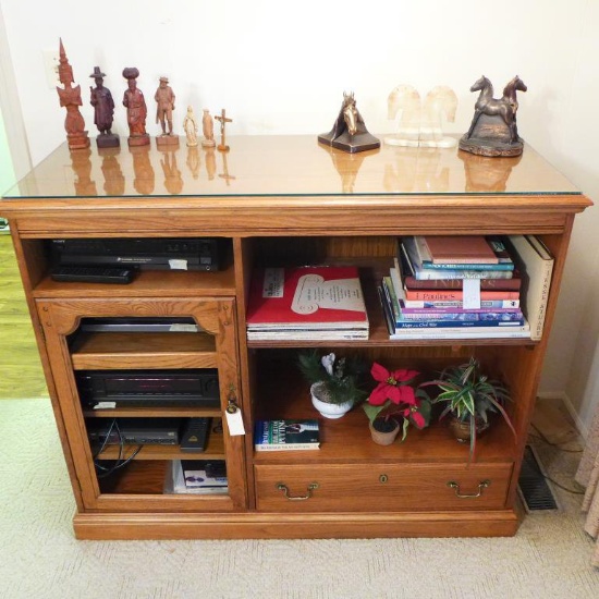 Entertainment Center/ Cabinet, 54 5/8" x 21", 43