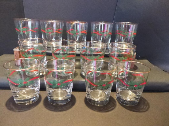 (13) Christmas Tumblers