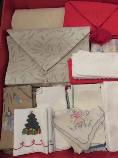 (3) Table Runners & Assorted Linen Napkins