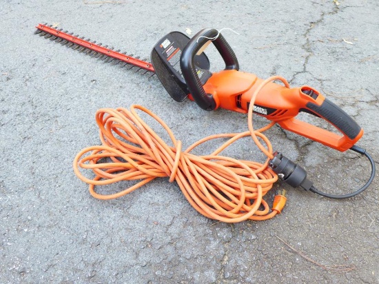 B & D Electric 24" Hedge Trimmer