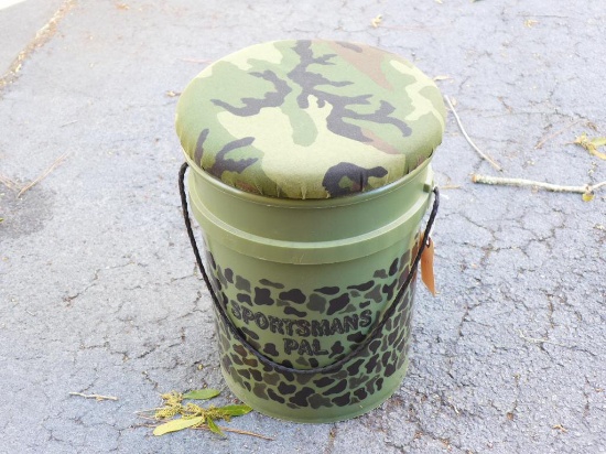 Sportmans Pal Camo Swivel Top Bucket Seat