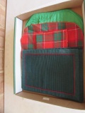 Christmas Placemats & Napkins--(4) Green