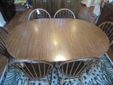 Oval Dining Table with Turned Legs and (6)