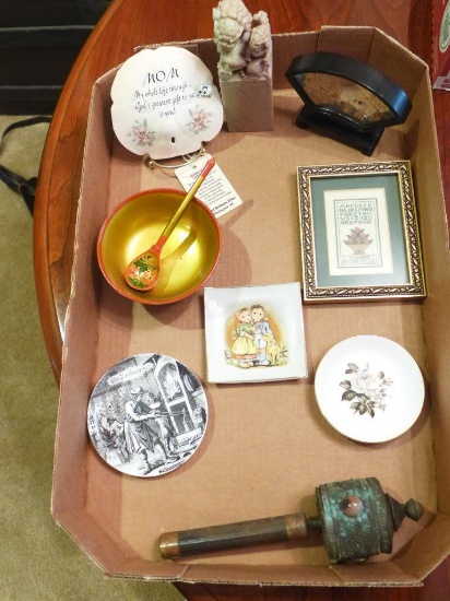 Assorted Knick Knacks