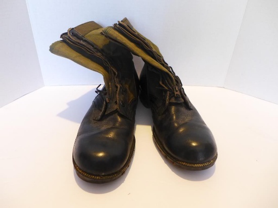U. S. Size 9 R Canvas & Leather Zip Up Spike