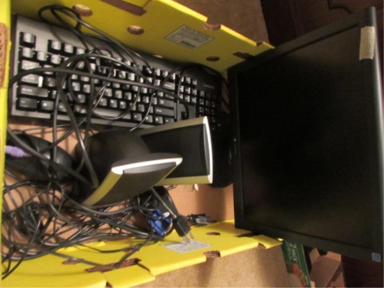Gateway 17" Monitor with Speakers, Keyboard,