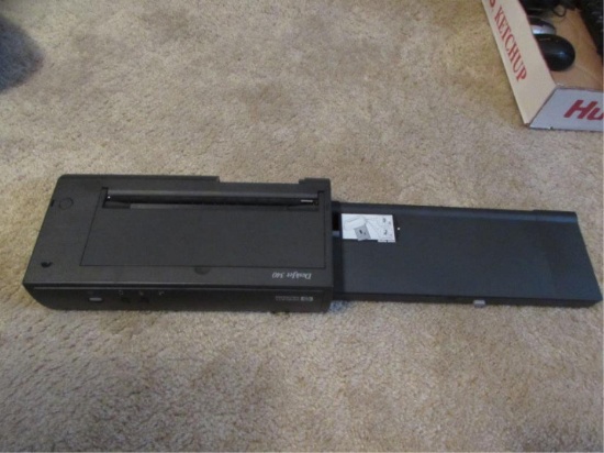 HP Deskjet 340 Portable Desktop Printer--no