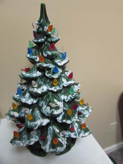 19 1/4" Ceramic Lighted Christmas Tree