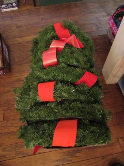 (7) Christmas Wreaths