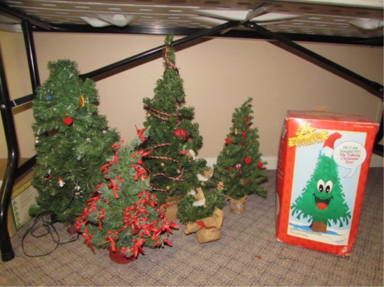 Douglas Fir The Talking Christmas Tree & (4)