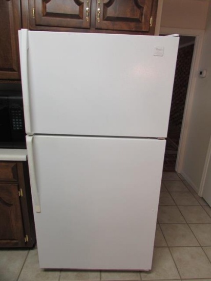 Whirpool Refrigerator/Freezer with Ice Maker