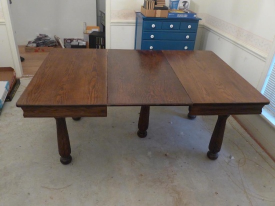 Antique Oak Dining Table with One Leaf 44 1/2" W