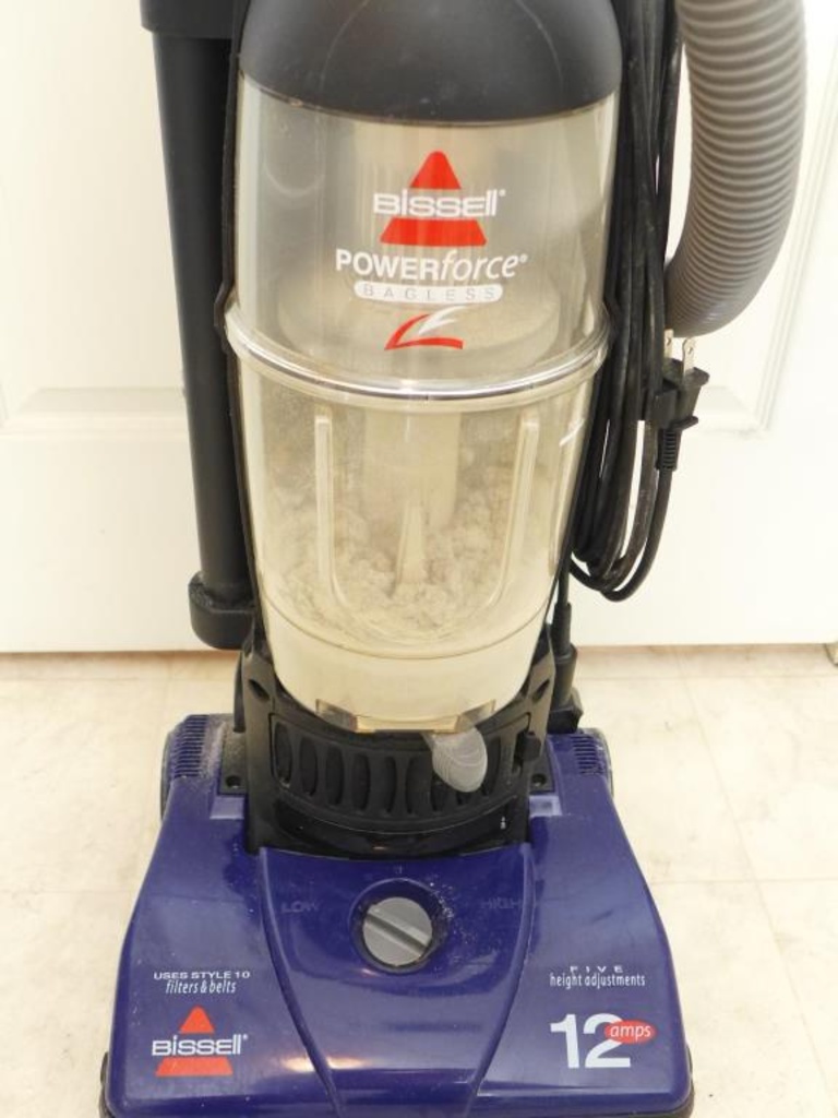 Bissell Power Force Bagless Vacuum 
