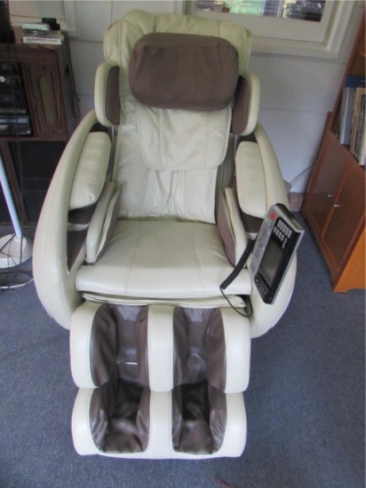 Osaki Zero-Gravity Massage Chair